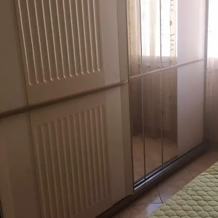 Apartment The Family House Golem (Tirana)
